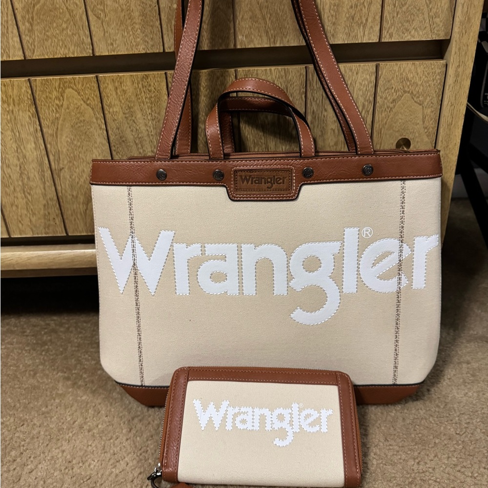 Wrangler Cream and Brown Tote Bag with Structured Design